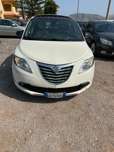 Lancia Ypsilon 1.3 MJT 16V 95 CV 5 porte S&S Silver (12)