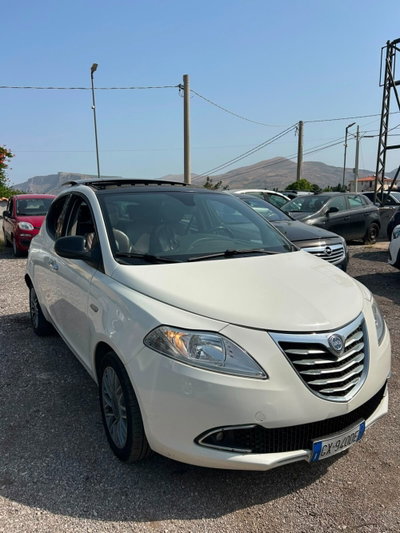 Lancia Ypsilon 1.3 MJT 16V 95 CV 5 porte S&S Silver (4)
