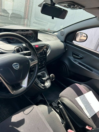 Lancia Ypsilon 1.3 MJT 16V 95 CV 5 porte S&S Gold (3)