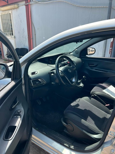 Lancia Ypsilon 1.3 MJT 16V 95 CV 5 porte S&S Gold (4)