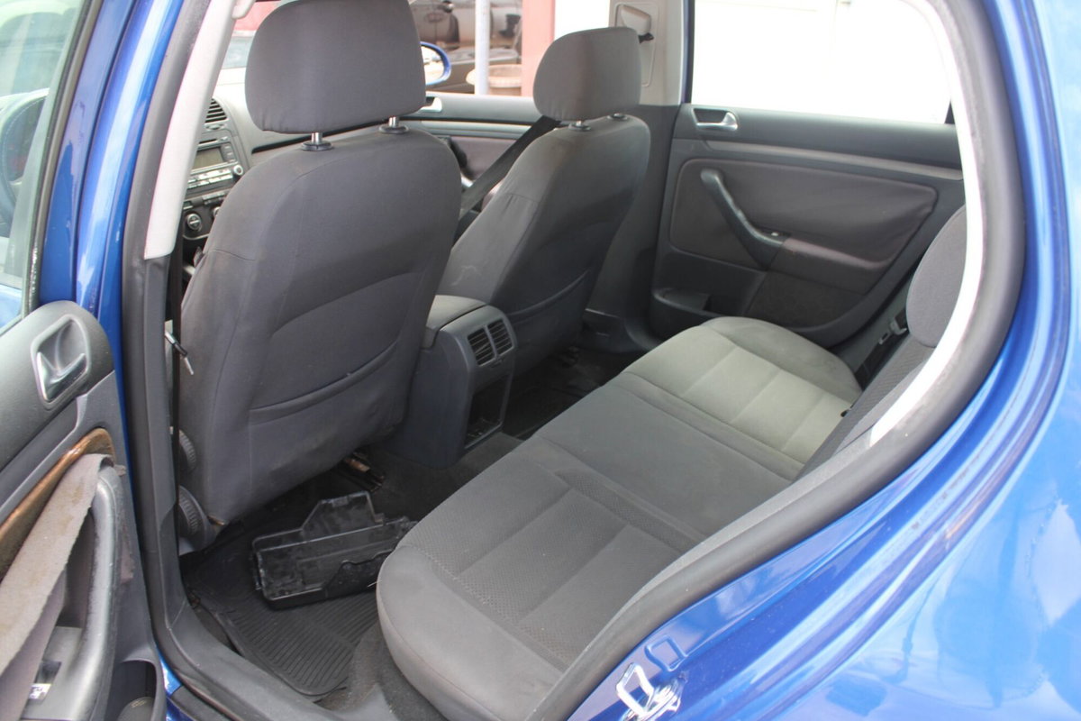 Volkswagen Golf 1.9 TDI 5p. Trendline (8)