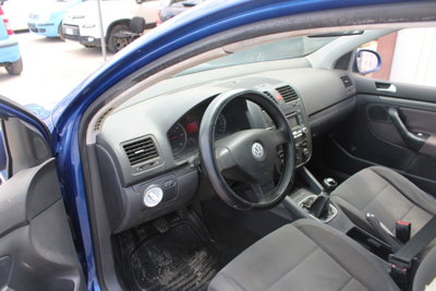 Volkswagen Golf 1.9 TDI 5p. Trendline (9)