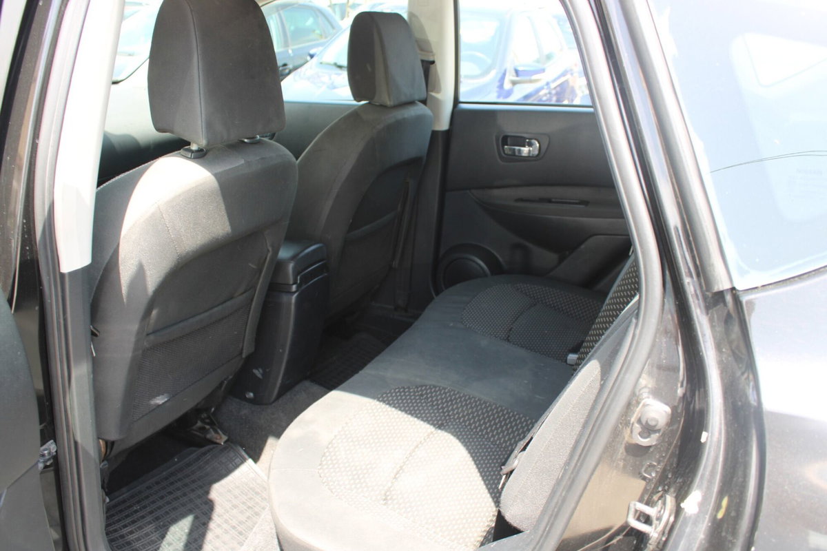 Nissan Qashqai 1.5 dCi Visia (9)