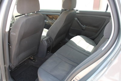 Volkswagen Golf 1.9 TDI 5p. Comfortline (7)