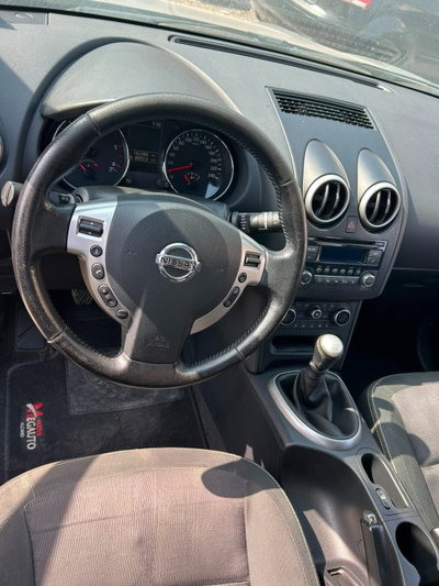 Nissan Qashqai 1.5 dCi DPF Acenta (2)