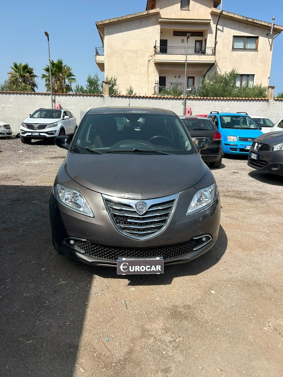 Lancia Ypsilon 1.2 69 CV Unyca (3)