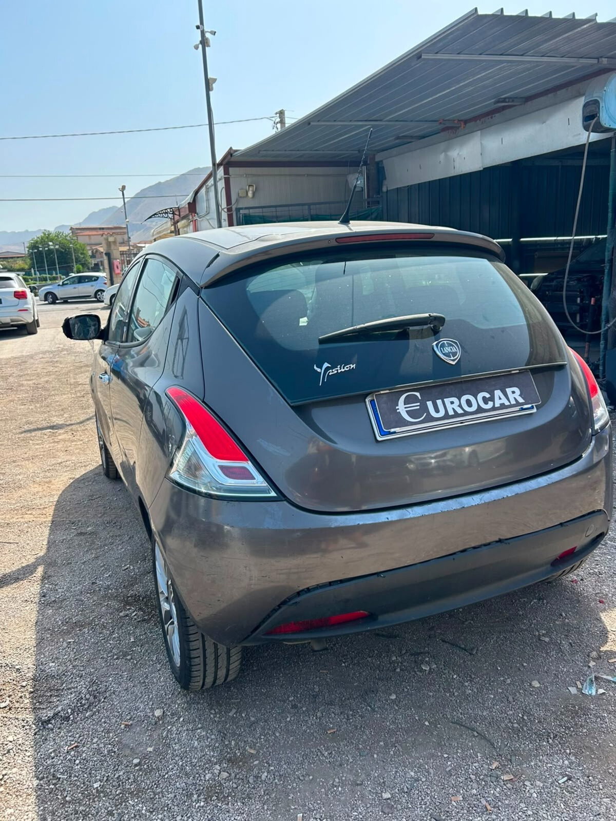 Lancia Ypsilon 1.2 69 CV Unyca (6)