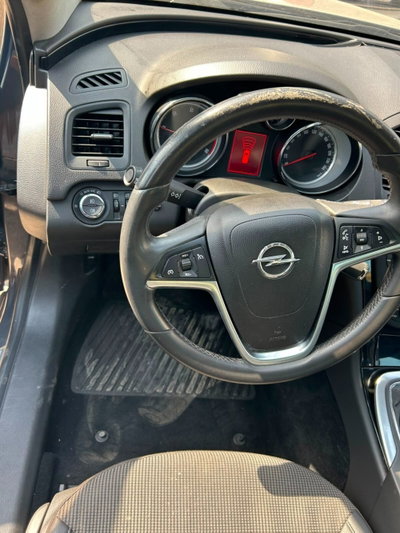 Opel Insignia CDTI 160CV 4 porte aut. Cosmo (7)