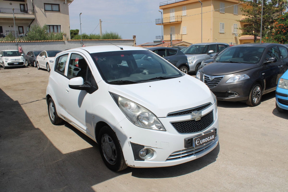 Chevrolet Spark 1.0 (2)