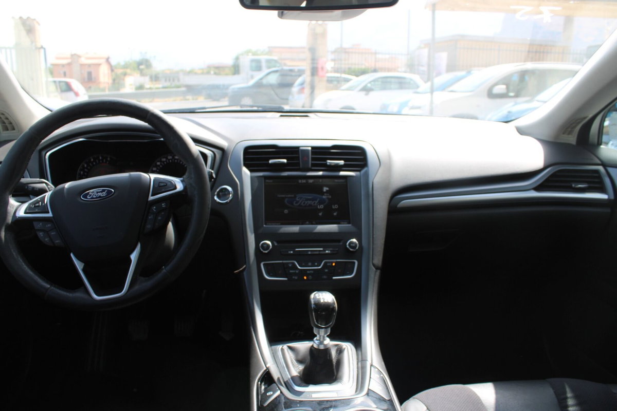 Ford Mondeo 2.0 TDCi 150 CV S&S Powershift 5 porte Plus (7)