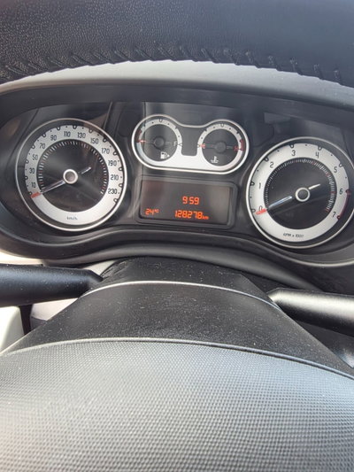 Fiat 500L 1.4 95 CV Pop (13)