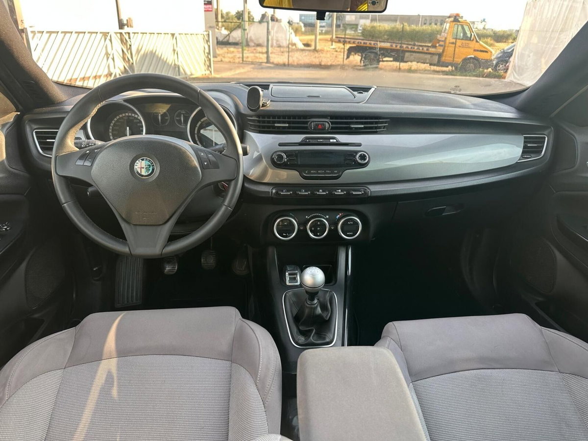 Alfa Romeo Giulietta 1.6 JTDm-2 Progression c/CL (10)