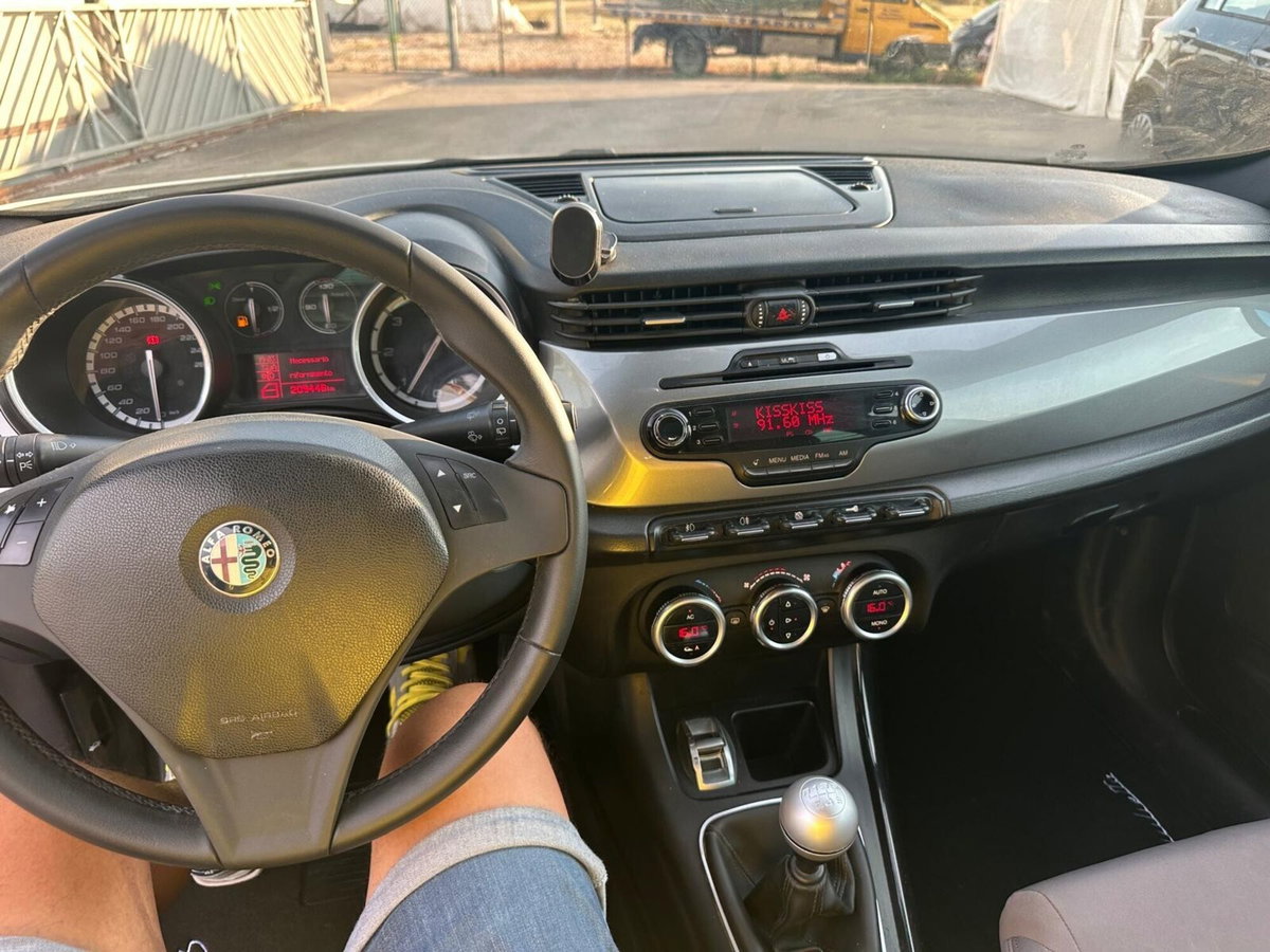 Alfa Romeo Giulietta 1.6 JTDm-2 Progression c/CL (15)