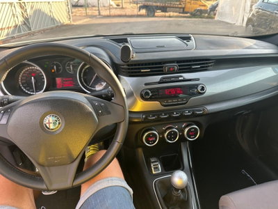 Alfa Romeo Giulietta 1.6 JTDm-2 Progression c/CL (15)