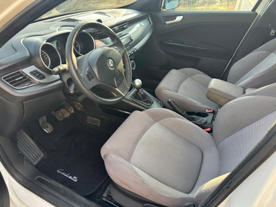 Alfa Romeo Giulietta 1.6 JTDm-2 Progression c/CL (16)