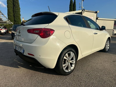 Alfa Romeo Giulietta 1.6 JTDm-2 Progression c/CL (3)
