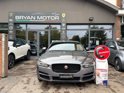 Jaguar XE 2.0 D Turbo 180 CV AWD aut. Prestige (2)