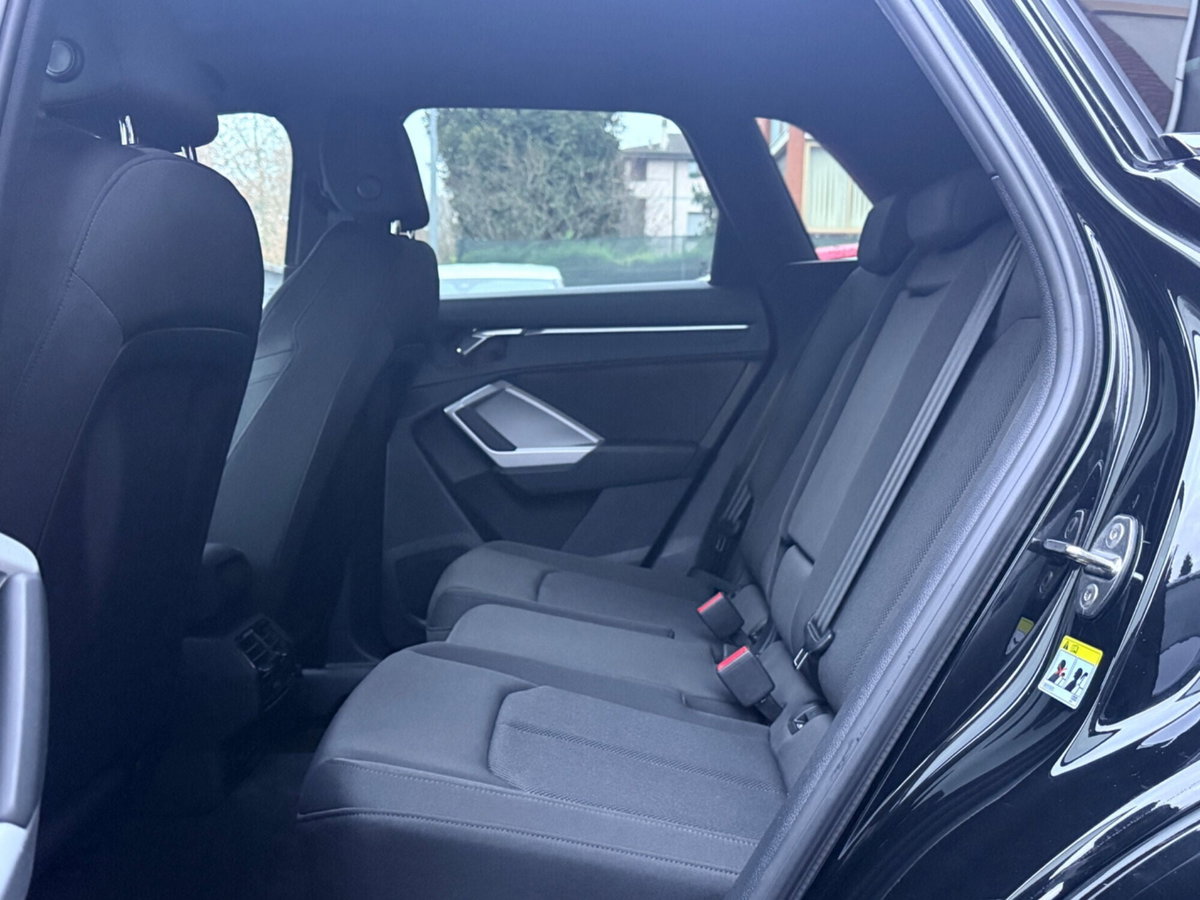 Audi Q3 45 TFSI e S tronic S line edition (8)