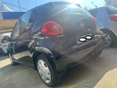 Toyota Aygo 1.0 12V VVT-i 5 porte Sol (2)