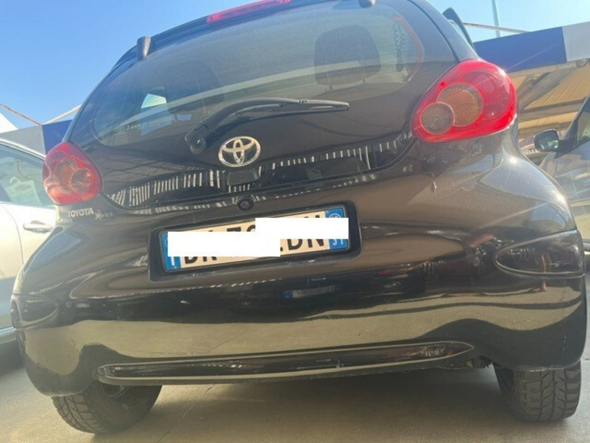 Toyota Aygo 1.0 12V VVT-i 5 porte Sol (3)