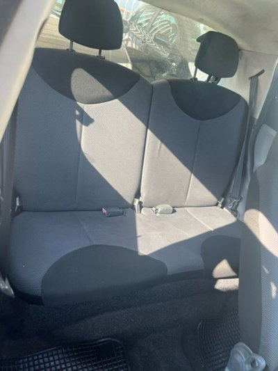 Toyota Aygo 1.0 12V VVT-i 5 porte Sol (7)