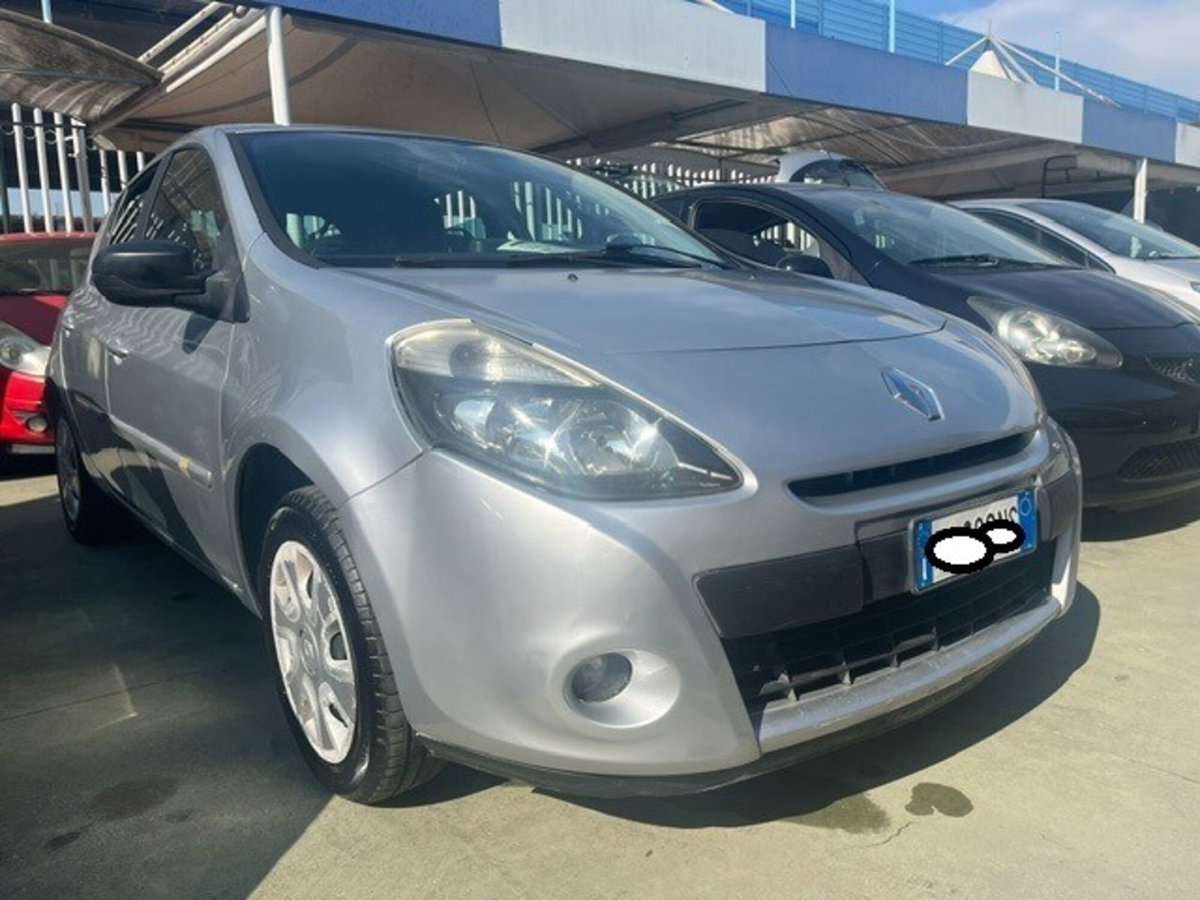 Renault Clio 1.2 16V 5 porte GPL Dynamique (2)