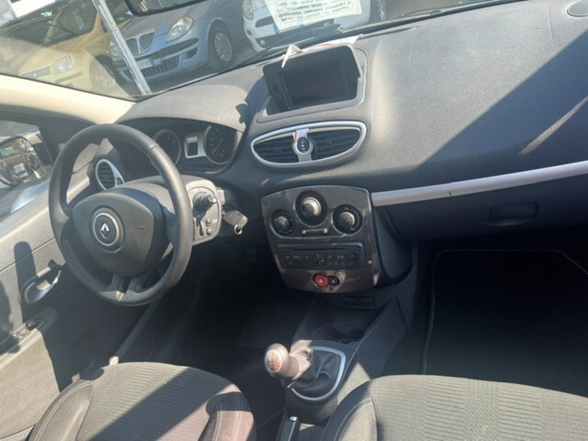 Renault Clio 1.2 16V 5 porte GPL Dynamique (6)