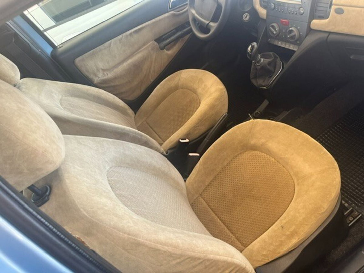 Lancia Ypsilon 1.2 Argento (5)