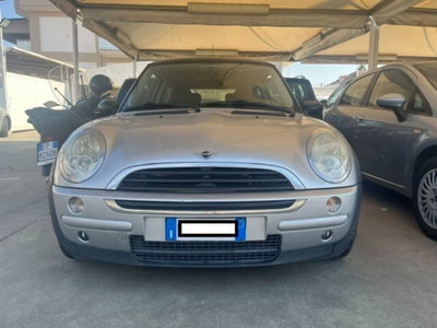 MINI Mini 1.4 tdi One D de luxe (6)