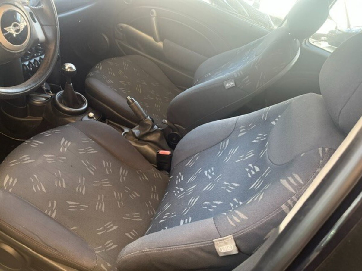 MINI Mini 1.4 tdi One D de luxe (7)