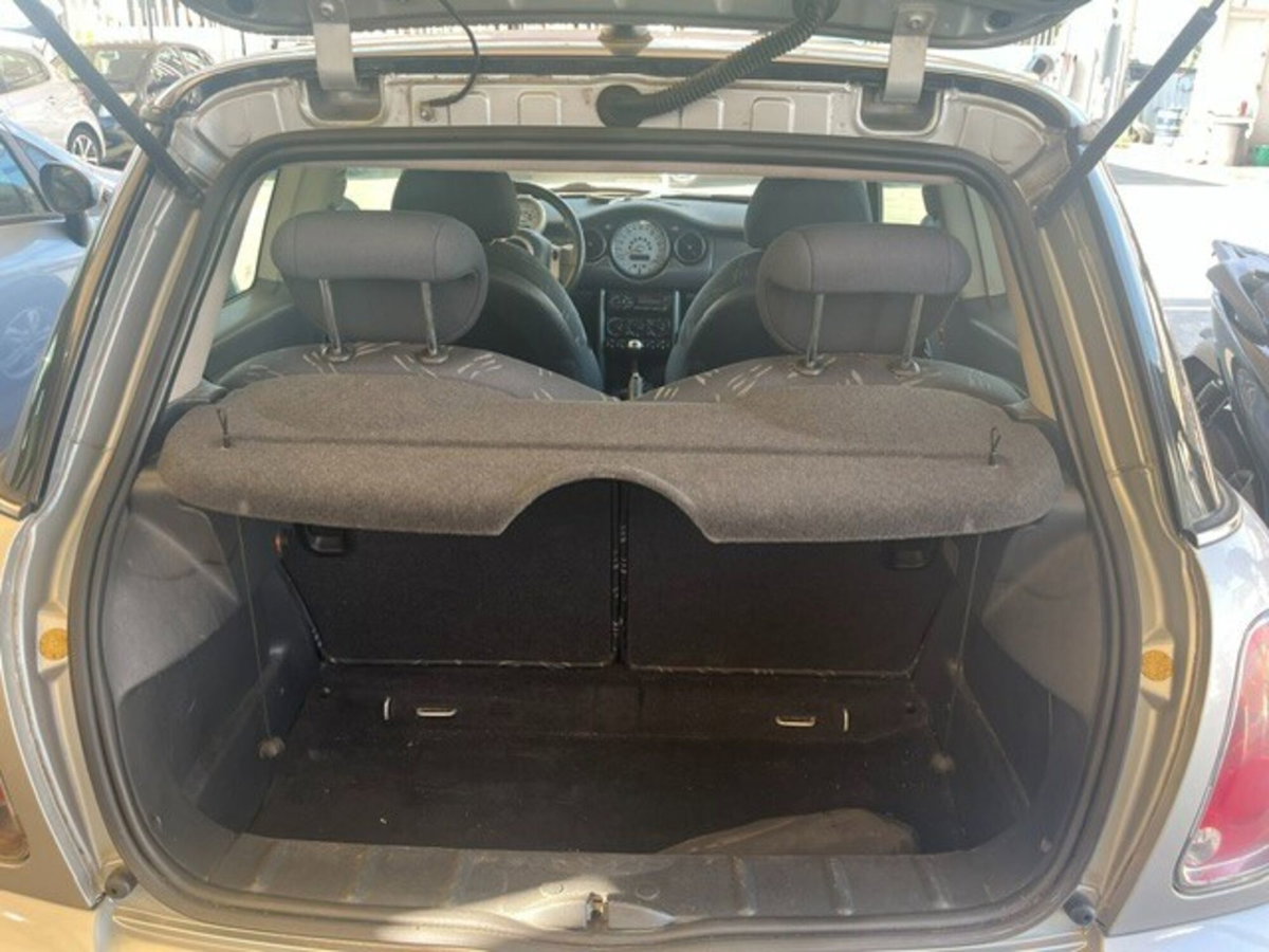 MINI Mini 1.4 tdi One D de luxe (9)