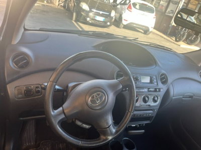Toyota Yaris 16V cat 3 porte Sol (4)