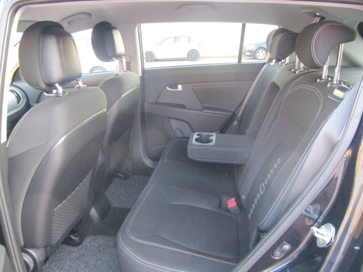 Kia Sportage 1.7 CRDI VGT 2WD Cool (12)