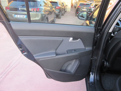 Kia Sportage 1.7 CRDI VGT 2WD Cool (13)