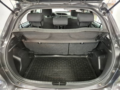 Toyota Yaris 1.0 5 porte Active (10)