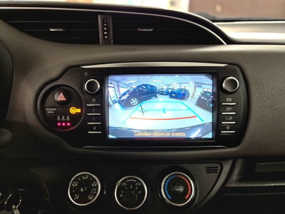 Toyota Yaris 1.0 5 porte Active (12)