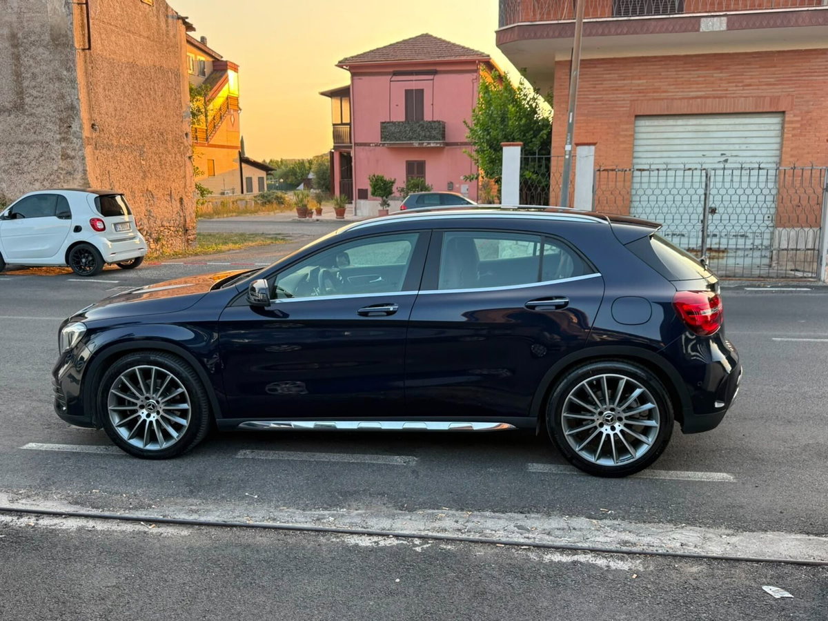Mercedes-Benz GLA SUV 220 d Automatic 4Matic Business (13)