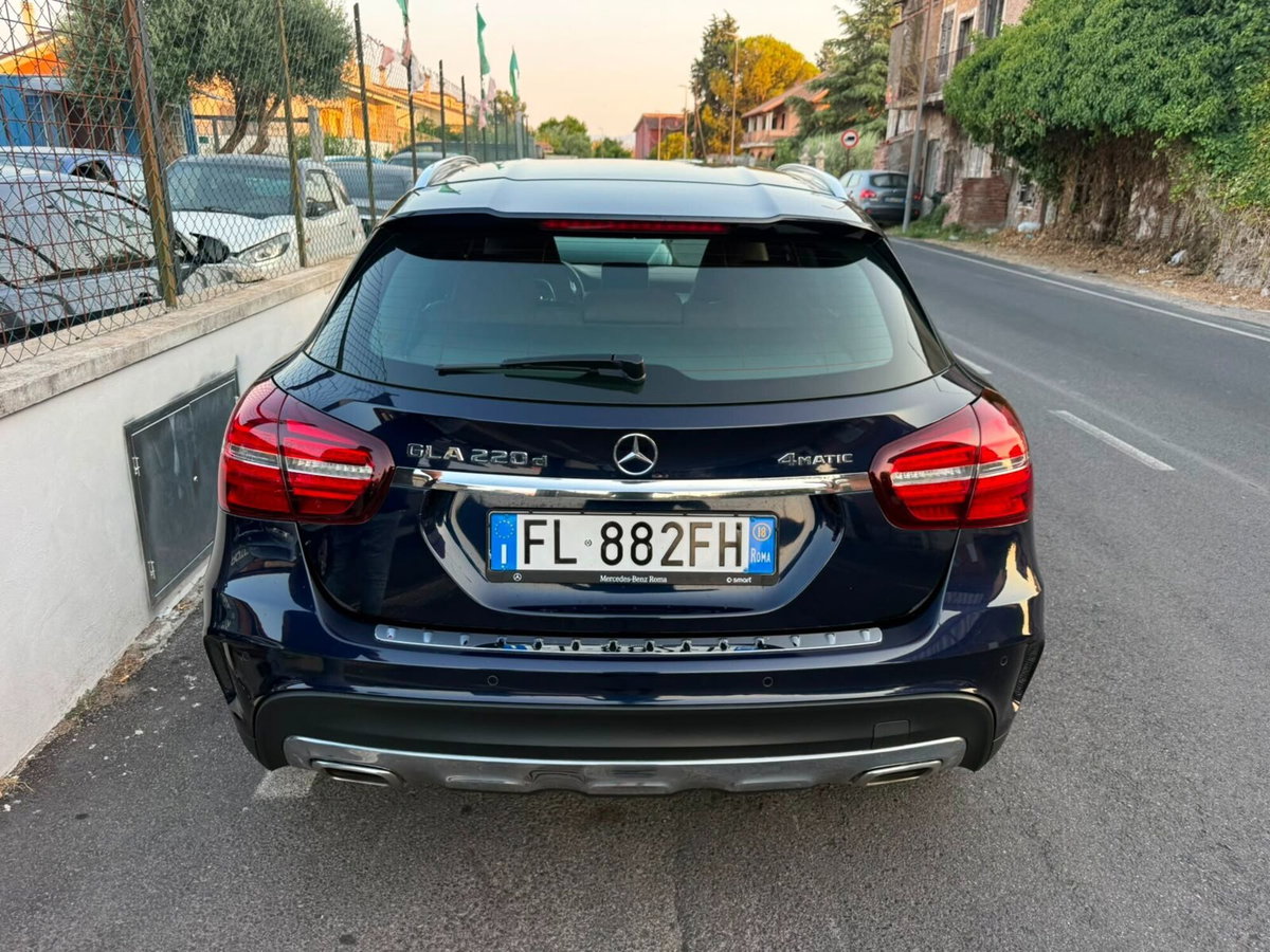 Mercedes-Benz GLA SUV 220 d Automatic 4Matic Business (18)