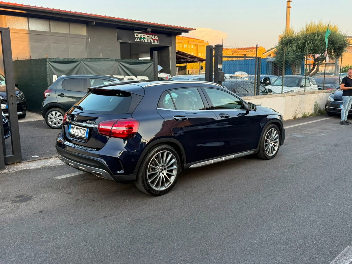 Mercedes-Benz GLA SUV 220 d Automatic 4Matic Business (2)