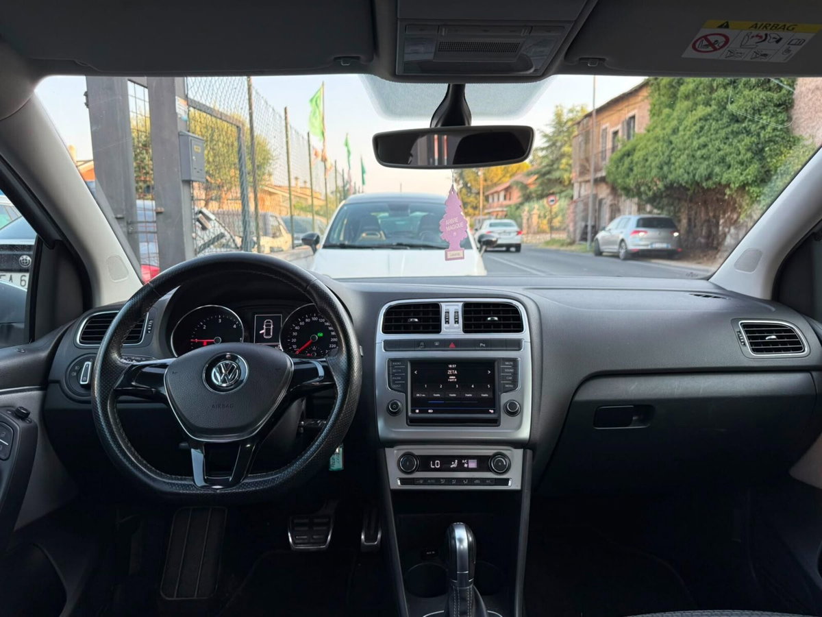 Volkswagen Polo Cross 1.4 TDI DSG BlueMotion Technology (5)