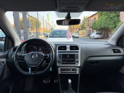 Volkswagen Polo Cross 1.4 TDI DSG BlueMotion Technology (5)