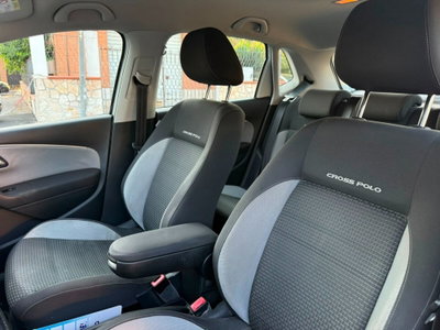 Volkswagen Polo Cross 1.4 TDI DSG BlueMotion Technology (8)