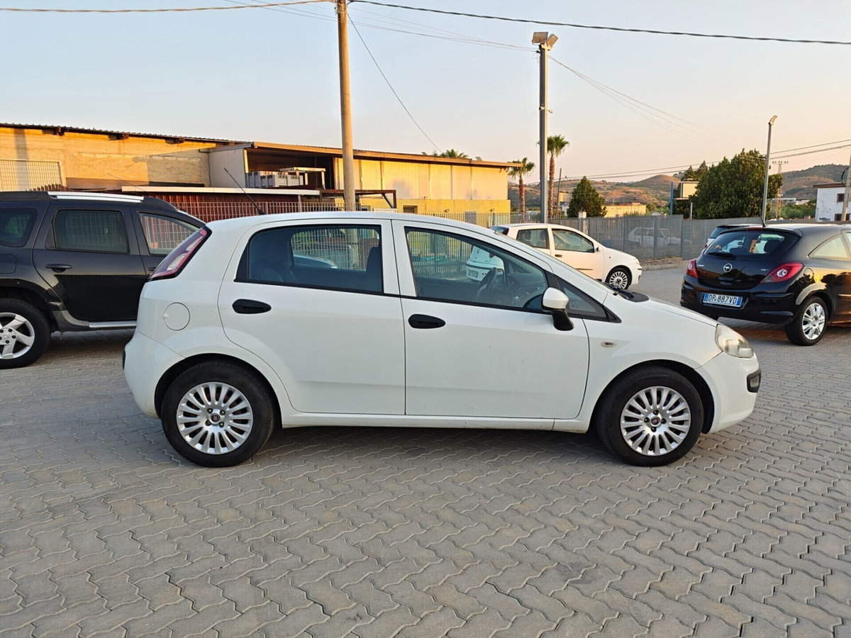 Fiat Punto Evo 1.3 Mjt 75 CV 5 porte Dynamic (8)