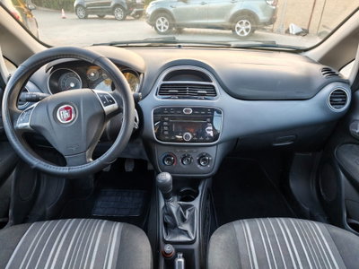 Fiat Punto Evo 1.3 Mjt 75 CV 5 porte Dynamic (9)