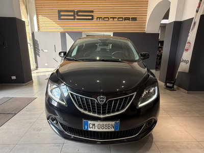 Lancia Ypsilon 1.0 FireFly 5 porte S&S Hybrid Silver Plus (3)
