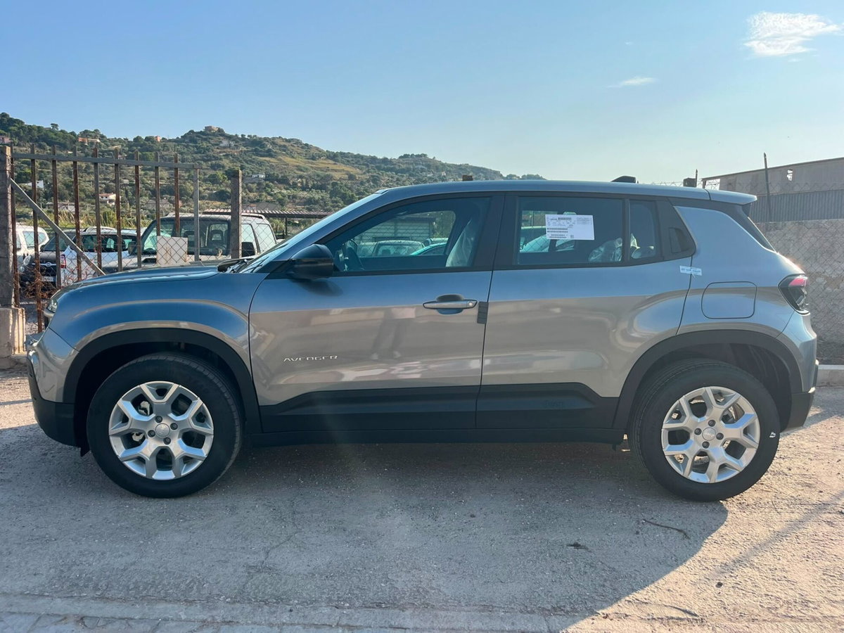 Jeep Avenger 1.2 turbo Altitude fwd 100cv (13)