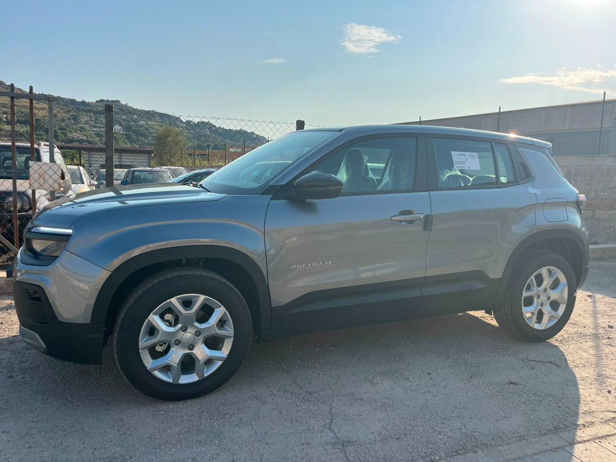 Jeep Avenger 1.2 turbo Altitude fwd 100cv (15)