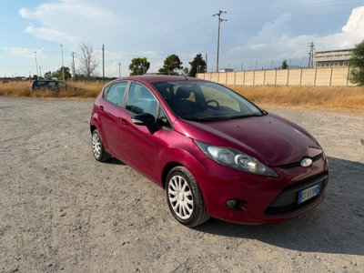 Ford Fiesta 1.4 TDCi 68CV 5 porte Titanium (8)