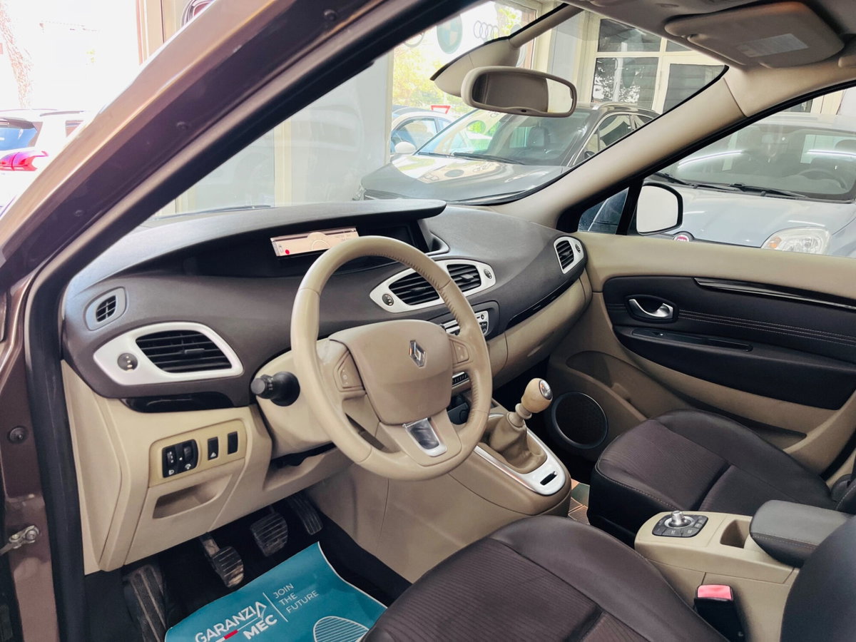 Renault Scenic E-Tech Electric 1.5 dCi 110CV Luxe (7)