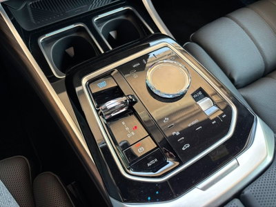 BMW i7 M70 MSport Pro (13)